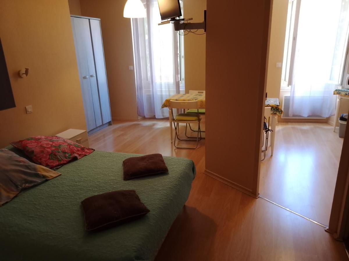 Le Moderne Veynes - Location D'Appartements A La Nuitee Exterior foto