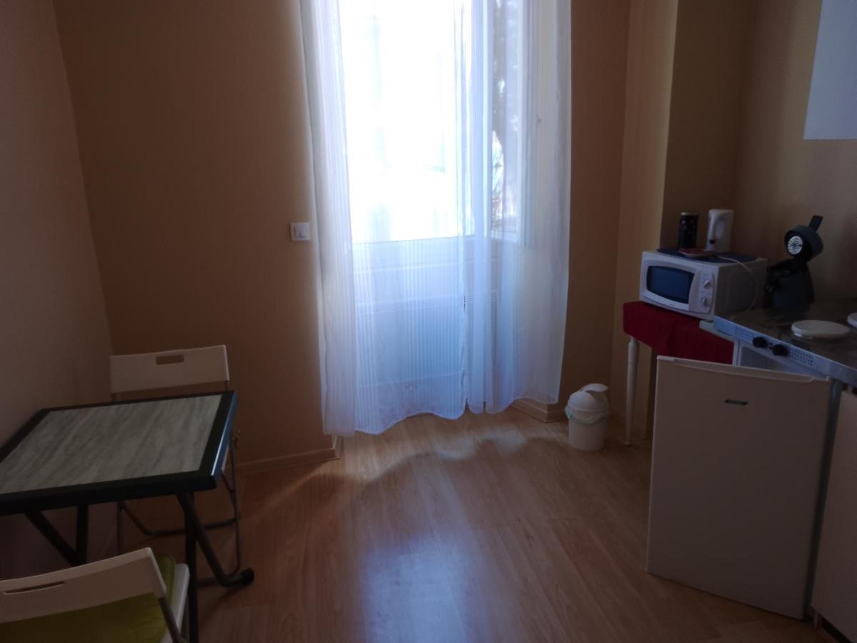 Le Moderne Veynes - Location D'Appartements A La Nuitee Exterior foto