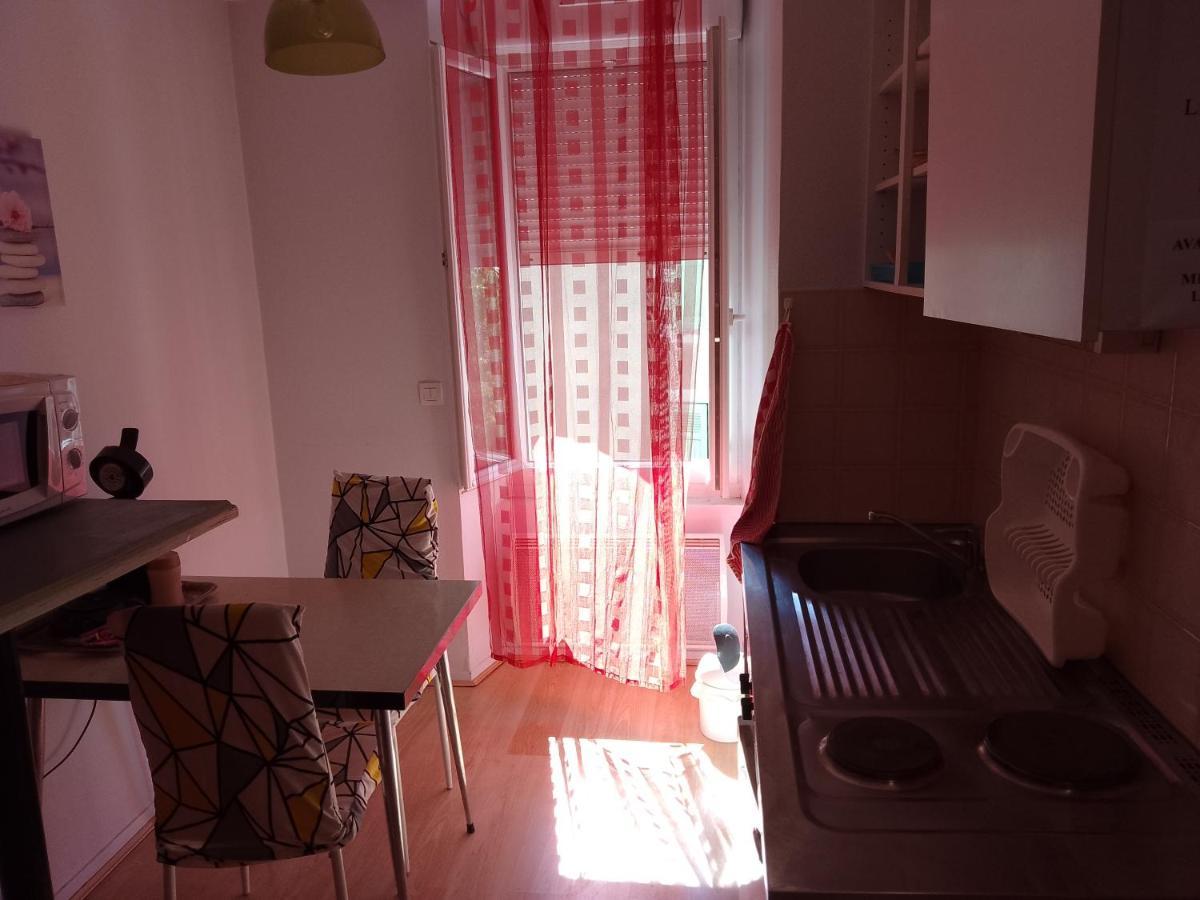Le Moderne Veynes - Location D'Appartements A La Nuitee Exterior foto